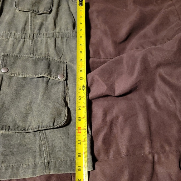 Army green and camo utility vest - Picture 11 of 12